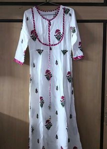 White Kurta with pink Floral Print🌸