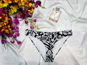 🇳🇿💫🎀Stylish Black & White Bikini Bottom