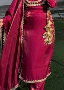 Beautiful Magenta Kurta Set