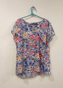 Chic Floral Ruffle Blouse