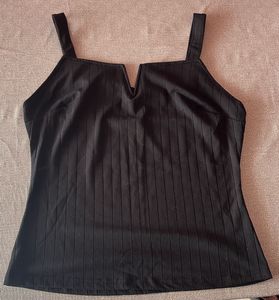 Chic Black Ribbed V-Neck Tank Top