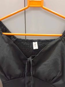 Chic Black Long Sleeve Crop Top