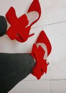 Valentine Heels