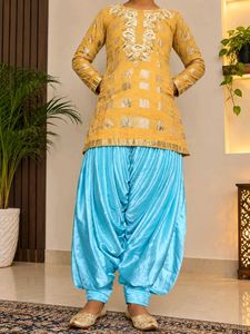 #DesignerSuit #PatialaSuit #EthnicWear #WomenFashi