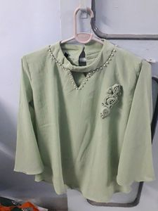 Top With Inner And Bow