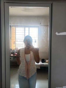 Chic White Lace Sleeveless Vest