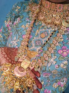Elegant Indian Jewelry Set