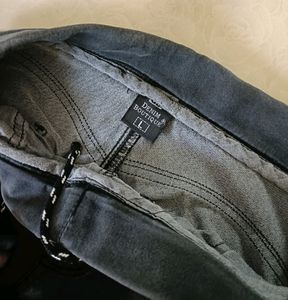 Stylish Grey Wash Jogger Jeans