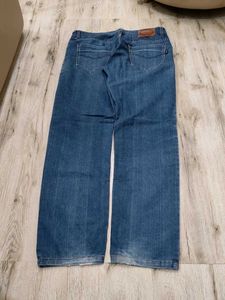 Ma6070 Voltage jeans waist 36 inches