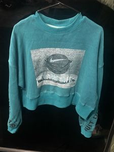 Stylish Crop Sweatshirt