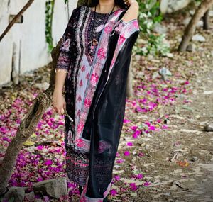 Elegant Black Kurta Set with Pink Border