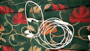 New Original Apple TYPE C earpods