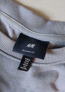 H&amp;M Sweatshirt For Winters