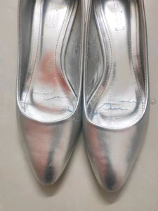 Branded Silver Bellies/pumps