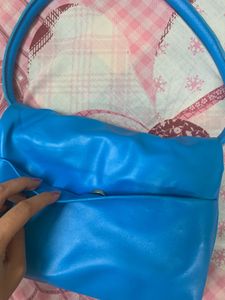Vibrant Blue Shoulder Handbag⭐️