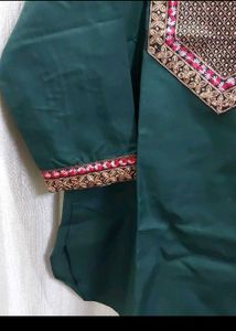 New Elegant Green Embroidered Kurta ❣️