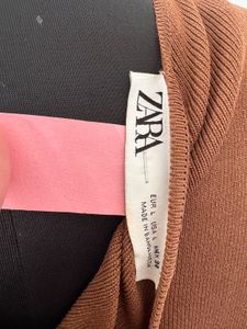 ZARA Top : M