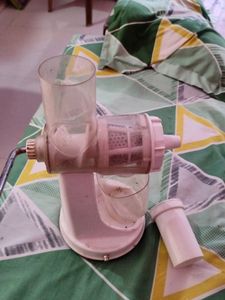 Hand Juicer