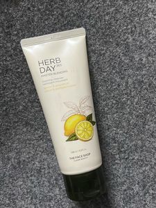 The Face Shop Herb Day Cleanser
