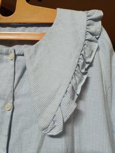 RUFFLE COLLAR DRESS
