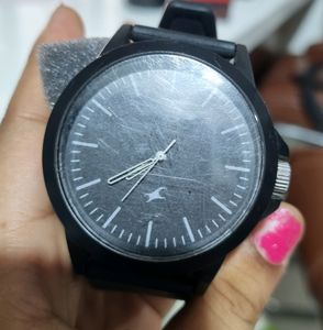 Men's Analog Watch.  Like New. Good Condition.
