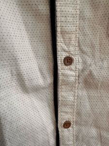 Men's Patterned Button-Down Shirt