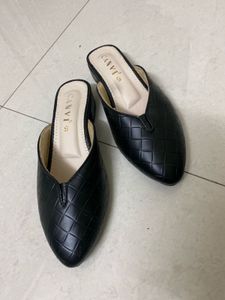 Black Mules Flats