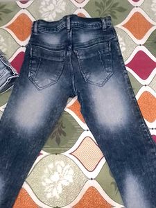 Stylish Graphic Print Jeans