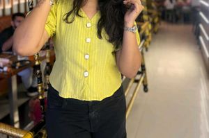 Trendy Puff Sleeve V-Neck Top