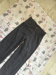 Classic Black Wide-Leg Jeans