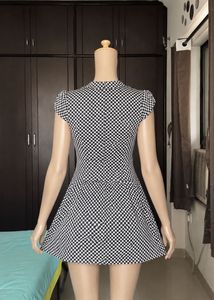 Chic Black &amp; White Polka Dot Dress