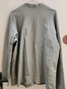 Elegant Grey Zippered Jacket