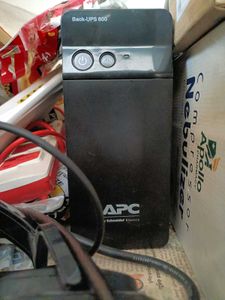 APC Back-UPS 600