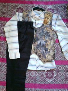 It Is a 3 Piece Set For Boys
