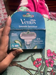 Gillette Venus Shaving Cartridge - 4 Blades