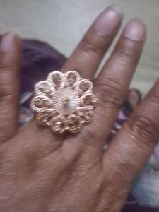 Exquisite Rose Gold Cocktail Ring