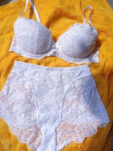 Elegant White Lace Lingerie Set