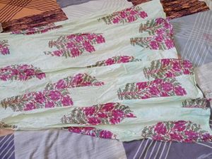 Beautiful Floral Print Kurta Set