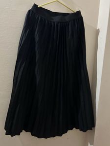 Pleated Midi Skirt