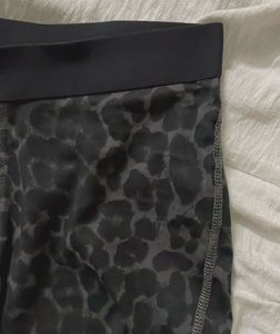 H&amp;M Leopard Print Classic Black Trunk
