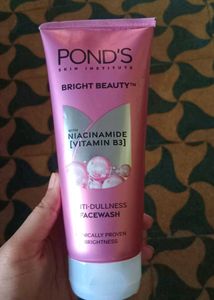 Pond's Bright Beauty Facewash