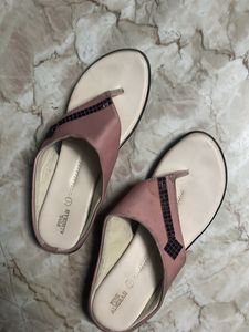 Slippers Like New For Ladies