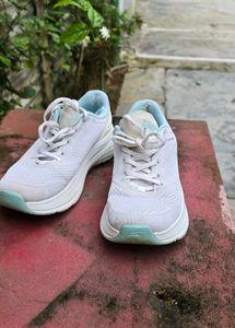 Lightweight White &amp; Blue Sneakers