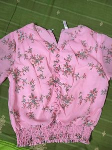 pink top