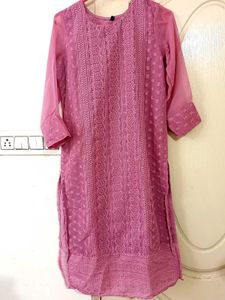 Elegant Pink Chikankari Kurta