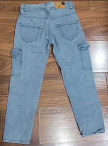 Stylish Light Wash Cargo Jeans