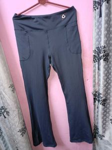 Flared bootcut pants for gym