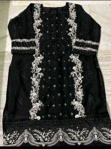Elegant Black Embroidered Kurta