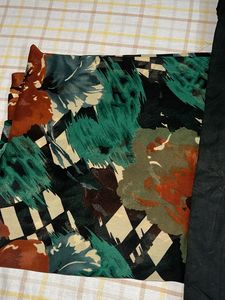 Graphic flower pattern Saree