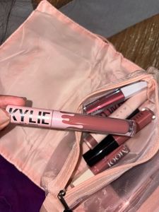 Kylie Lipstick- 808